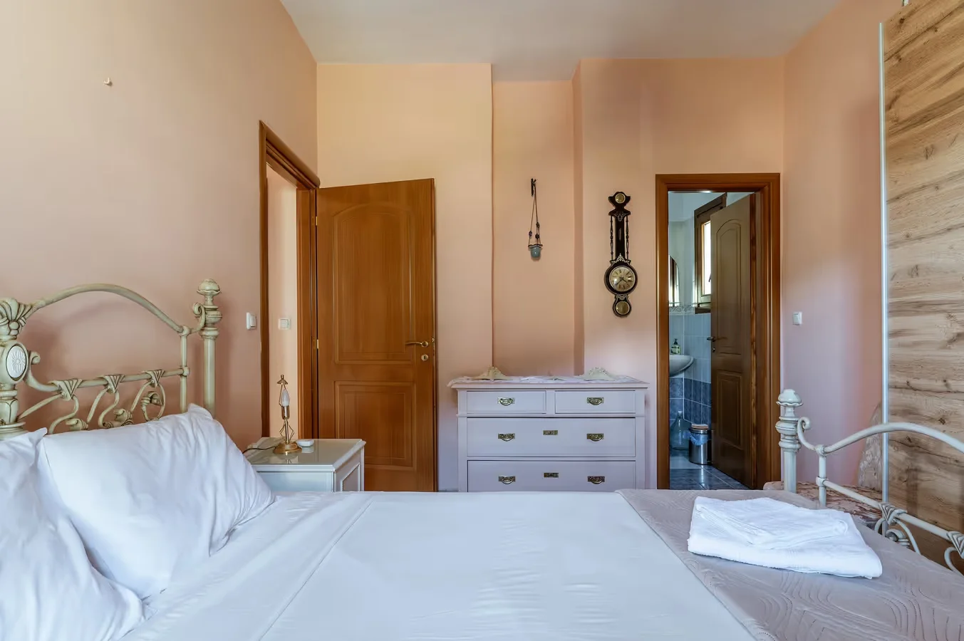 Moraki Apartment 2 interior view 9, Cycladic stay in Kapparia, Andros